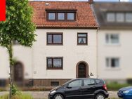 Bremen-Neustadt: Sanierungsbedürftiges Mehrfamilienhaus mit 3 Wohnungen und Garten - Bremen
