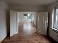 Sanierte Obergeschosswohnung mit 5 Zimmern und Wintergarten - Dähre