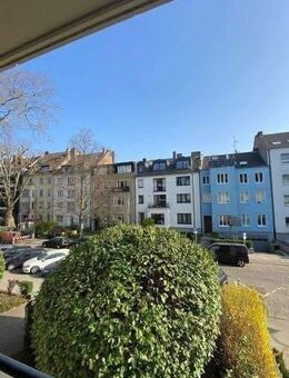 Wunderschöne 3 Zimmer mit Einbauküche und Balkonen im I. OG - Düsseldorf