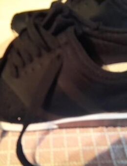 Schwarze Turnschuhe Gr. 40 - Berlin Reinickendorf