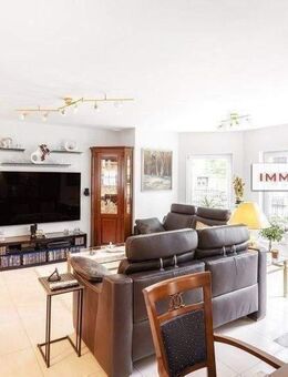 IMMOBERLIN.DE - Topzustand! Traumhaftes Haus mit Südterrasse, Sonnengarten, und Erdwärmepumpe in ländlicher Lage - Am Mellensee