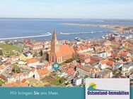 Baugrundstück im Herzen der Altstadt | 25 Meter bis zur Kirche | Leben im historischen Zentrum - Barth