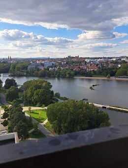 Sehr hübsche 1-Zimmer-Wohnung mit Balkon und herrlicher Aussicht am Wöhrder See - Nürnberg