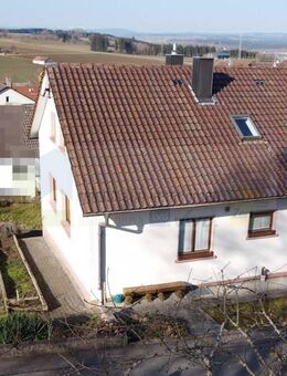 Viel Raum für Leben und Möglichkeiten - Charmantes Einfamilienhaus mit großem Garten und Garage in Hüfingen/Fürstenberg! - Hüfingen