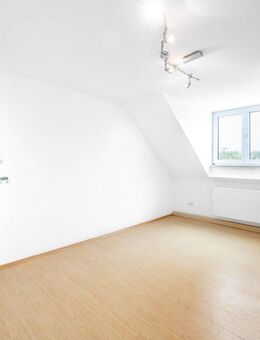 AIGNER - Attraktive Dachgeschosswohnung mit Blick über die Dächer Schwabings - München