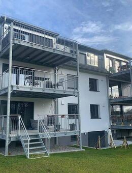 2-Zimmer-Souterrain mit EBK, Lichthof-Terrasse nach Süden, Geothermie und 2 Außenstellplätze - Konstanz