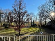 Exklusives Wohnen am Stadtrand mit Blick in den Park, hier 3-Zimmer-Wohnung mit großem Balkon, Aufzug im Haus, u.v.m. - Amberg