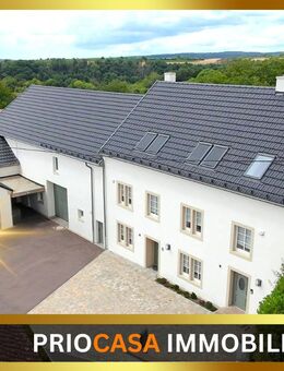 Luxus-Sanierung | Traum für Autoliebhaber | Riesige Garage & Podest | Zwei Wohneinheiten | Teilweise klimatisiert! - Biesdorf