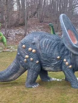 Torosaurus XXL Dekofigur Gartendeko Saurier Dino - Hergisdorf