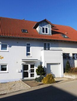 In schöner Wohnlage von Ringschnait mit Aussicht! Gemütliche 4,5-Zimmer-Mietwohnung - Biberach (Riß)