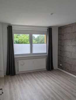Helle 3-Raum-Wohnung mit traumhaftem Ausblick und Balkon - Cölpin