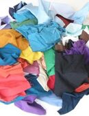 Stoffreste verschiedene Farben, zu verschenken in 70329