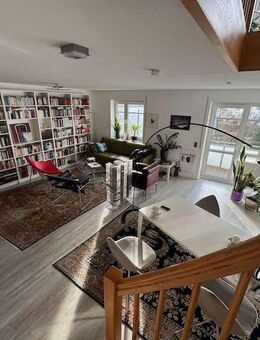 Vollsanierte Dachterrassen-Maisonette Wohnung in Regensburger Bestlage - Regensburg