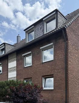 Attraktives Mehrfamilienhaus mit 6 Wohneinheiten und 5 Garagen - Oberhausen