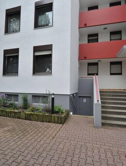 !FRÜH Immobilien: Großzügige 3,5 ZBK Eigentumswohnung im Erdgeschoß - Lampertheim
