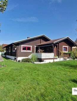 Seltene Gelegenheit - toller skandinavischer Holzblockhaus-Bungalow mit schönem Gartengrundstück! - Fürthen