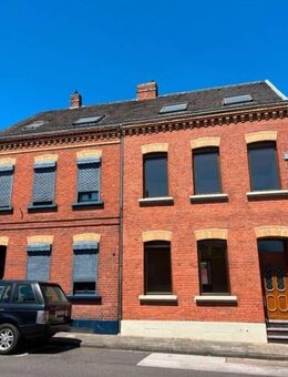 Großes Stadthaus mit gefliestem Innen-Hof, ruhig gelegen - in Kreis Viersen-Süchteln. - Viersen