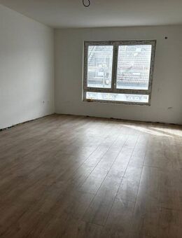 3,5 Zimmer-Neubau-Wohnung, Aufzug, Barrierefrei mit günstigen Sonnen-Energie (A+) - Essen