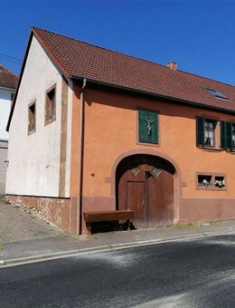 Freistehendes 1FH/ mit Garten und Garage zu verkaufen -Nur 4 Minuten zum Flughafen Saarbrücken - Mandelbachtal