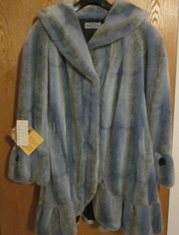 Gr. 40/42: Rosa + Hellblaue Kunstpelz-Jacke "Creation Monikha LAVR Paris" (neu) - München