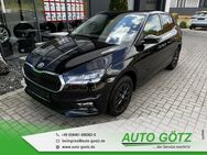 Skoda Fabia, Style VZE vo hi LichtAssist SpurAssist Connect Sunset 4xEFH Ladeboden beheiz Frontscheibe Armlehne Metallic, Jahr 2022 - Beilngries