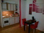 Schöne, helle 1-Zimmerwhg. mit EBK, Balkon und Tiefgaragenplatz - Freiburg (Breisgau)