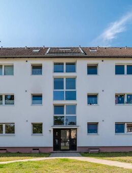 Moderne 3-Zimmer-Wohnung mit neuem Laminatboden und Wannenbad! - Celle
