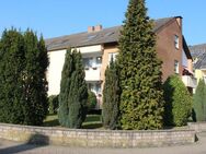 Helle, großzügige 3 Zimmer Dachgeschoss Wohnung - Langenfeld (Rheinland)