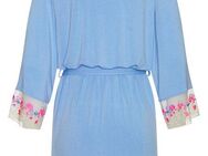 LASCANA Kimono, Kurzform, Viskose, Kimono-Kragen, Gürtel, mit schönen Spitzeneinsätzen