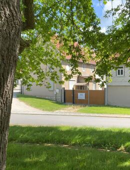 Schöner 3-Seiten Hof in Zentraler Ortslage - Ebeleben