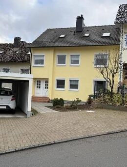 Modernisiertes 1-3-Familien-Reihenhaus in ruhiger Lage in St. Georgen - Sankt Georgen (Schwarzwald)