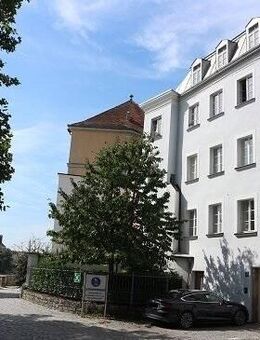 Nur für Investoren- 2.298,93 € á m² komplette Etage verteilt auf zwei ausbaubare Eigentumswohnungen - Passau