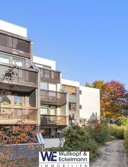 Umfänglich saniert: Maisonette mit 2 Balkonen fußläufig der Bahnhofstraße - Wedel