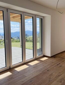 Stilvolles Wohnen im Bayerischen Wald: 2-Zimmer-Wohnung mit Terrasse und eigenem Stellplatz - 55 EE Standard - - Bodenmais