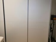 Kleiderschrank - Wiesbaden Kastel