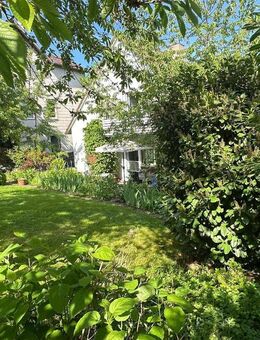 Freistehendes 2 Familienhaus in wunderbarer ruhiger Lage - Stuttgart