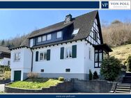 Einfamilienhaus auf großzügigem Grundstück mit modernisierten Elementen - Olpe