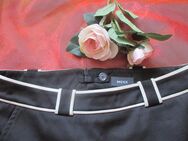 NEUw * A- Linie * High- Waist * Mini- Rock * mit Paspelierung "MEXX" Gr. 36- 38/ S * im schwarz- weiß * Kontrast * Gothic * - Riedlingen