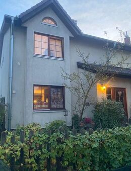 Sehr gemütliche Doppelhaushälfte ( vermietet ) mit Doppelgarage - Großbeeren