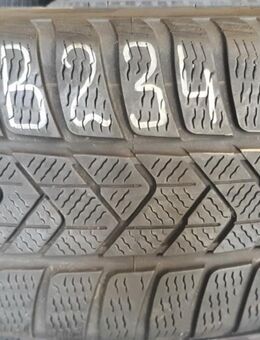 1x Winterreifen Pirelli Sottozero 3 (RSC) 225/45 R18 95H Dot2423 5-5,5mm B234 - Euskirchen Zentrum