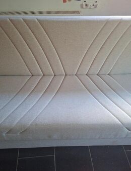 Couch hell Grau umklappbar als Bett - Kinderbeuern