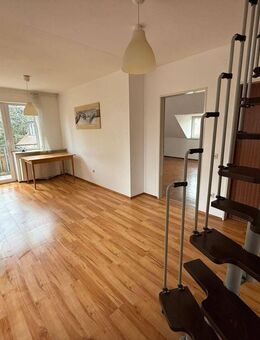 Stilvolle 3,5 -Zimmer-Wohnung I Sofort Verfügbar I EBK I Balkon - Nürnberg