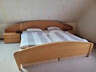 Doppelbett mit Nachtschränken - Beckum
