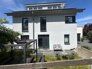 Zweifamilienhaus mit Doppelgarage in Detmold - Detmold
