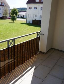 TOP Whg. im 1.OG + großer Balkon und Wohnzi. - frei ab sofort - Flöha