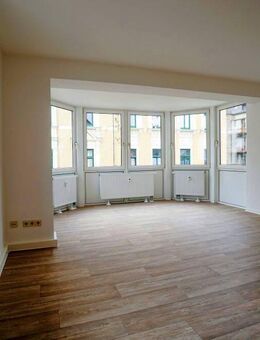 Im Herzen von Plauen - Familienwohnung mit großem Wintergarten - Plauen