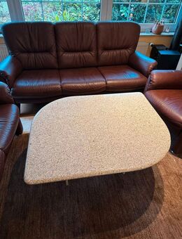 Echtstein-Couchtisch – höhenverstellbar – sehr guter Zustand - Schwanewede