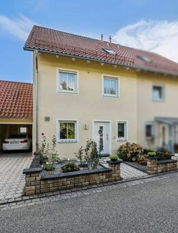 Ihr neues Zuhause in Köfering - familienfreundliche Doppelhaushälfte mit viel Platz - Köfering
