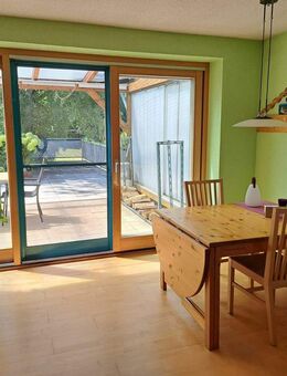 Charmantes Einfamilienhaus mit weitläufigem Garten und gemütlichem Kamin. - Osterburken