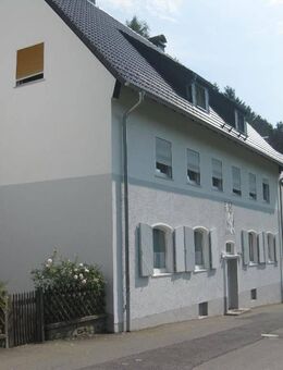 KLEINE DACHGESCHOSSWOHNUNG 35 QM IM KRUMMENSCHEIDER WEG - Lüdenscheid